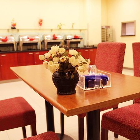 Hanting Hotel Shanghai South Railway Station Luoxiang Road Branch מראה חיצוני תמונה